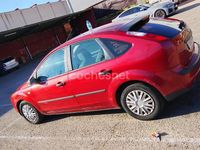 Usado Ford Focus Ghia 115 CV (84 kW) 2005 Naranja Berlina