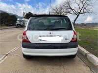 Usado Renault Clio II Authentique 75 CV (55 kW) 2004 Blanco Berlina