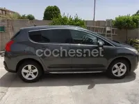 Usado Peugeot 3008 Premium 150 CV (110 kW) 2010 Negro Familiar