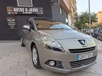 Usado Peugeot 5008 110 CV (80 kW) 2010 Beige Monovolumen