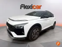 Usado Hyundai Bayon 100 CV (73 kW) 2025 Blanco SUV