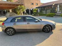Usado Mercedes A180 116 CV (85 kW) 2021 Gris / plata Berlina
