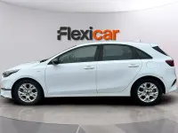 Usado Kia Ceed 101 CV (74 kW) 2021 Blanco Utilitario