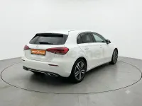 Usado Mercedes A180 136 CV (100 kW) 2019 Blanco Berlina