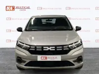 Usado Dacia Sandero Essentiel 91 CV (66 kW) 2024 Gris / plata Berlina