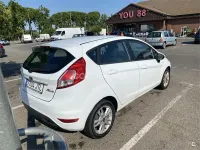 Usado Ford Fiesta Trend 95 CV (69 kW) 2016 Blanco Utilitario
