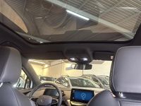 Usado VW ID.4 Pro 127 kW (174 CV) 2025 Blanco glaciar metalizado con techo negro SUV