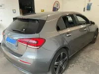 Usado Mercedes A250 224 CV (164 kW) 2018 Gris / plata Berlina