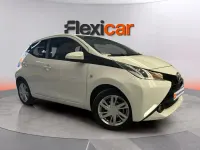 Usado Toyota Aygo X-cite 72 CV (52 kW) 2016 Blanco Utilitario