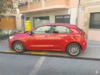 Usado Kia Rio 100 CV (73 kW) 2020 Rojo Berlina