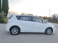 Usado Toyota Verso Active 126 CV (92 kW) 2011 Blanco Monovolumen