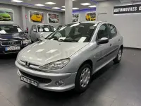 Usado Peugeot 206 70 CV (51 kW) 2006 Gris / plata Berlina