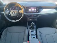 Usado Skoda Kamiq Ambition 110 CV (80 kW) 2023 Blanco SUV