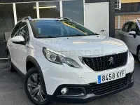 Usado Peugeot 2008 Allure 130 CV (95 kW) 2019 Blanco SUV