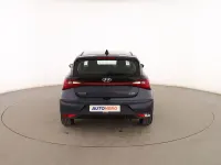 Usado Hyundai i20 84 CV (61 kW) 2023 Negro Utilitario