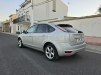 Usado Ford Focus Titanium 115 CV (84 kW) 2008 Gris / plata Berlina