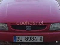 Usado Seat Ibiza 60 CV (44 kW) 1999 Rojo Utilitario