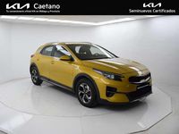 Usado Kia XCeed 120 CV (88 kW) 2022 Amarillo SUV