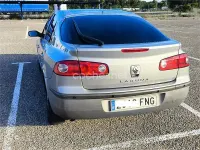 Usado Renault Laguna III Expression 130 CV (95 kW) 2007 Gris / plata Berlina