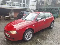 Usado Alfa Romeo 147 Distinctive 120 CV (88 kW) 2010 Rojo Utilitario