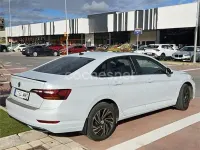 Usado VW Jetta Sportline 150 CV (110 kW) 2016 Blanco Berlina