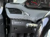 Usado Peugeot 208 Active 92 CV (67 kW) 2012 Negro Utilitario