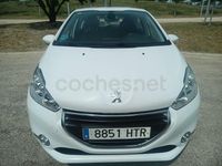 Usado Peugeot 208 Access 82 CV (60 kW) 2013 Blanco Utilitario
