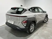 Usado Hyundai Kona 129 CV (94 kW) 2025 Gris / plata SUV