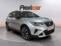 Usado Seat Arona Style 116 CV (85 kW) 2024 Gris SUV
