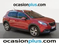 Usado Peugeot 2008 Allure 120 CV (88 kW) 2017 Rojo SUV