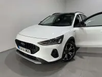 Usado Ford Focus Active 120 CV (88 kW) 2023 Blanco Familiar