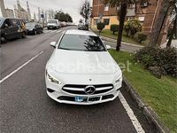 Usado Mercedes CLA200 Shooting Brake 150 CV (110 kW) 2019 Blanco Familiar