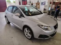 Usado Seat Ibiza Sport 105 CV (77 kW) 2011 Gris / plata Berlina