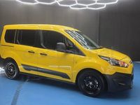 Usado Ford Tourneo Connect Trend 100 CV (73 kW) 2015 Amarillo Monovolumen