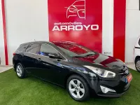 Usado Hyundai i40 115 CV (84 kW) 2012 Negro Familiar