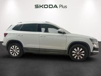 Usado Skoda Karoq Selection 115 CV (84 kW) 2024 Blanco SUV