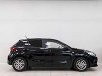 Usado Kia Rio 84 CV (61 kW) 2022 Negro Utilitario