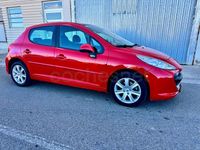Usado Peugeot 207 90 CV (66 kW) 2006 Rojo Berlina