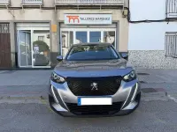 Usado Peugeot 2008 Active 110 CV (80 kW) 2021 Gris SUV