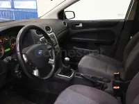Usado Ford Focus Sport 115 CV (84 kW) 2005 Gris / plata Berlina