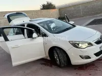 Usado Opel Astra Cosmo 160 CV (117 kW) 2012 Blanco Berlina