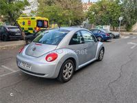 Usado VW New Beetle 105 CV (77 kW) 2007 Gris / plata Utilitario