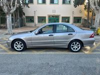 Usado Mercedes C200 Classic 122 CV (89 kW) 2006 Beige Berlina