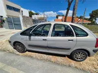 Usado Citroën Xsara Picasso Exclusive 92 CV (67 kW) 2006 Blanco Monovolumen