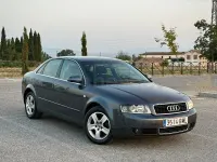 Usado Audi A4 155 CV (114 kW) 2001 Gris / plata Berlina