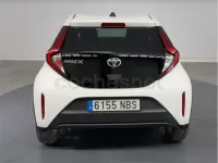 Usado Toyota Aygo X Play 72 CV (52 kW) 2025 Blanco SUV