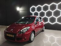 Usado Renault Scénic III 105 CV (77 kW) 2009 Granate Monovolumen