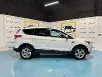 Usado Ford Kuga Titanium 120 CV (88 kW) 2015 Blanco SUV