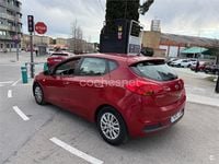 Usado Kia Ceed GT 90 CV (66 kW) 2015 Granate Berlina