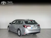 Usado Toyota Corolla Active 140 CV (102 kW) 2025 Gris Familiar